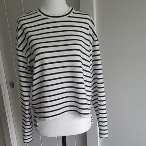 SPANX M Striped Long Sleeve Top